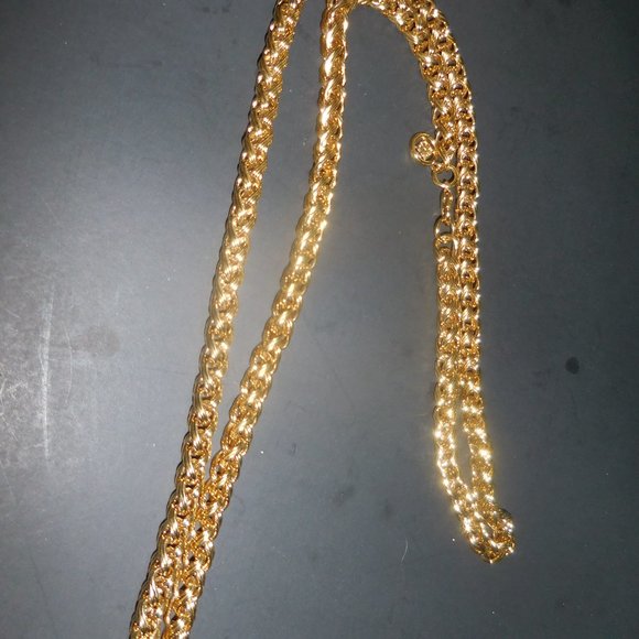 Givenchy Vintage Long Gold Necklace with 18" drop. - Picture 4 of 8